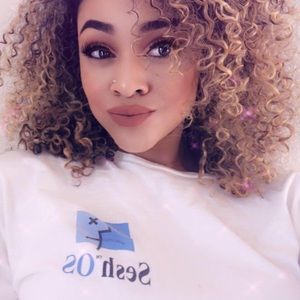 Meet your Posher, Janee